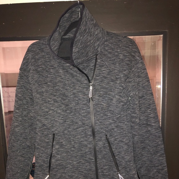 Gray zip up jacket - Picture 2 of 3